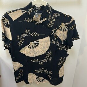Beautiful 100% silk blouse, size L